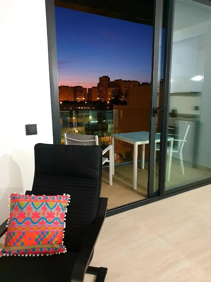 Lhome Cádiz 0*,